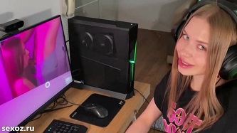 Брат выебал сводную сестру за просмотр порно